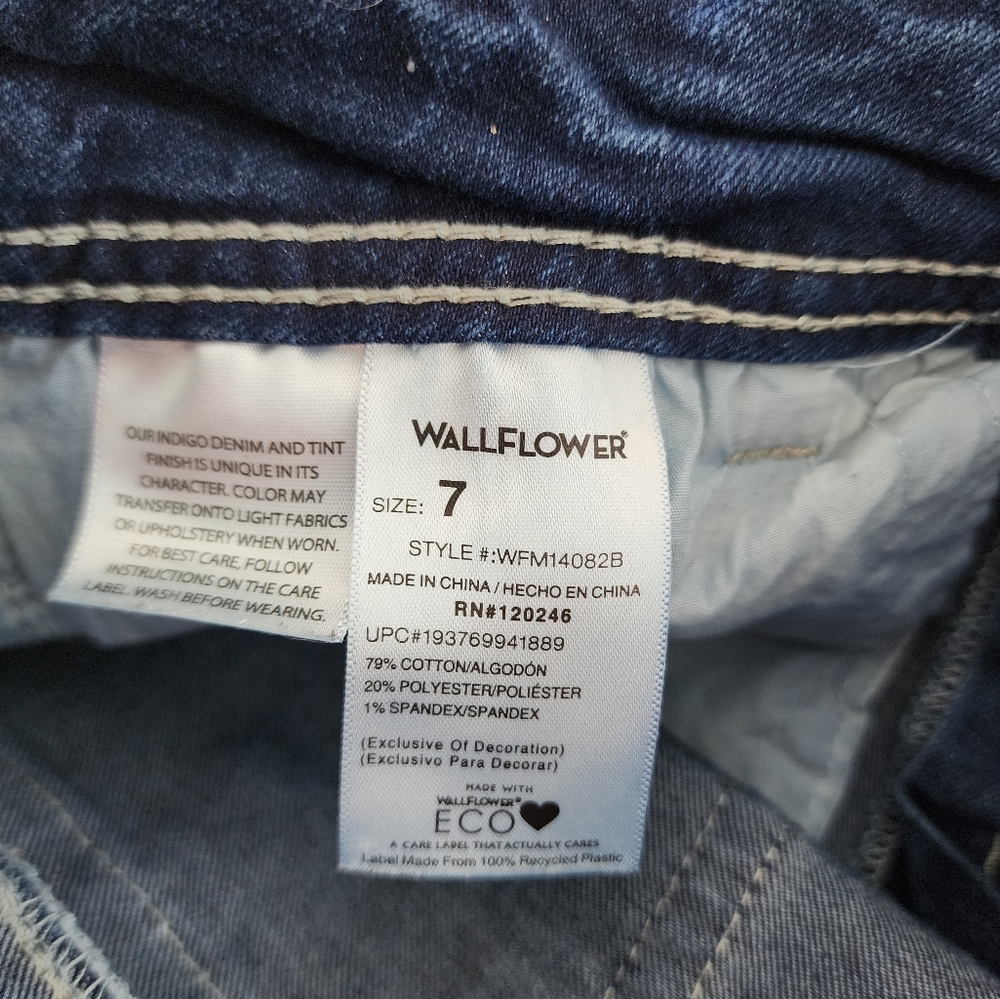 Wallflower Luscious Curvy Bootcut Blue Jean Size 7 - Picture 16 of 16